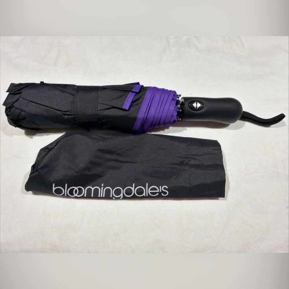 Bloomingdales Black With Purple Trim Branded Umbrella NEW